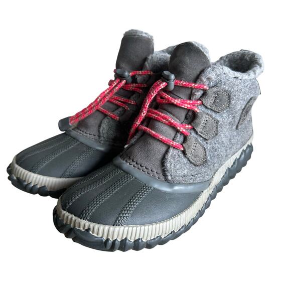 Sorel Out N About Waterproof Duck boots Gray 4 - Picture 1 of 10